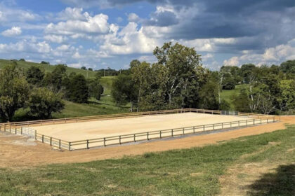 Horseback riding arena